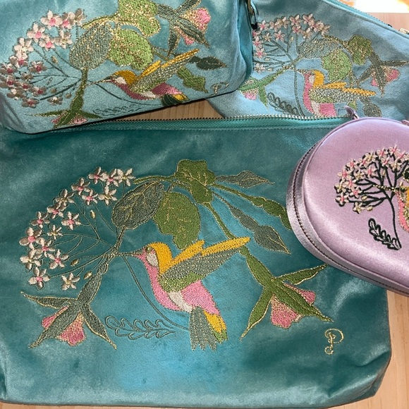 Powder UK Hummingbird luxury velvet embroidered pouch w/tassel-2 available-NWT - Picture 13 of 16